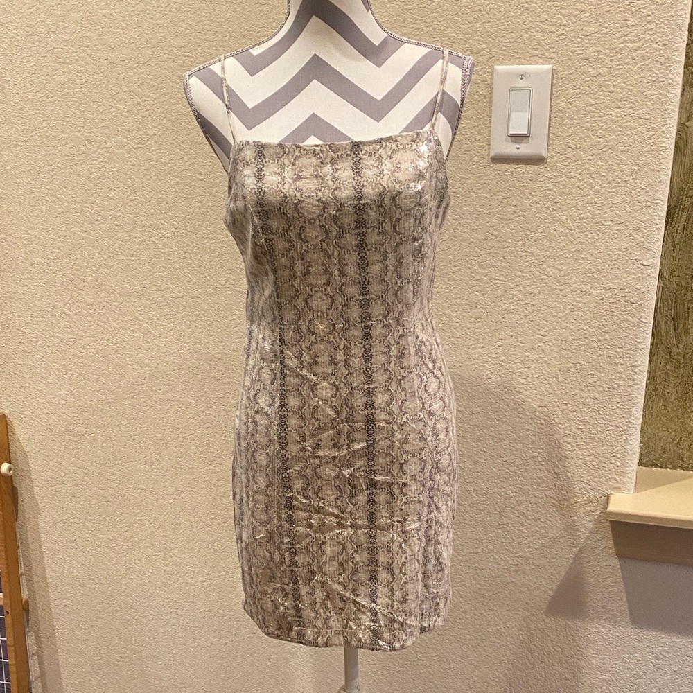 Chic Snake Print Mini Dress in Cream and Gray